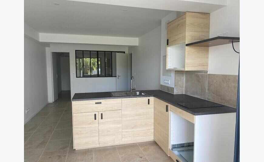 APPARTEMENT 2 PIECES STE LUCE