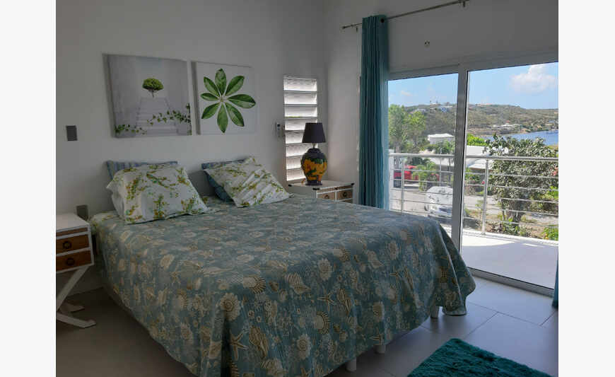 House ,gated community,2.5 BR , pool and generator