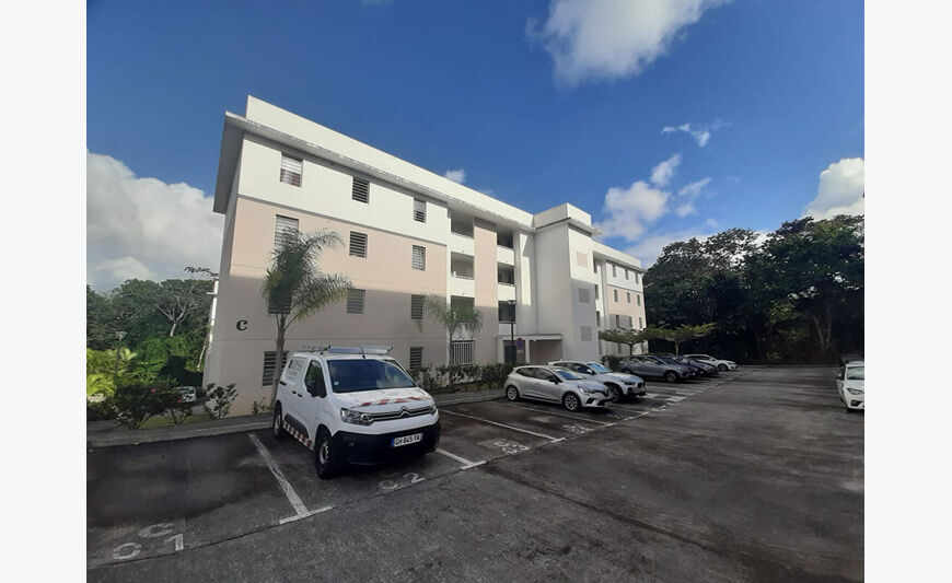 d'un appartement T3 (61 m²) au Lamentin