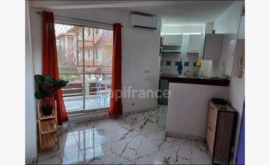 Dpt Guyane (973), à louer Cayenne Studio meublé - 750,00