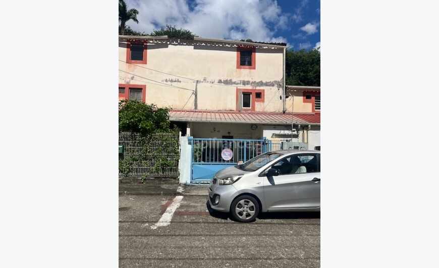 Maison T3 à réhabiliter (972) Fort-De-France