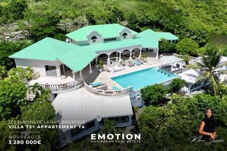 Villa T5 Sea View with a studio and T3 apartment
