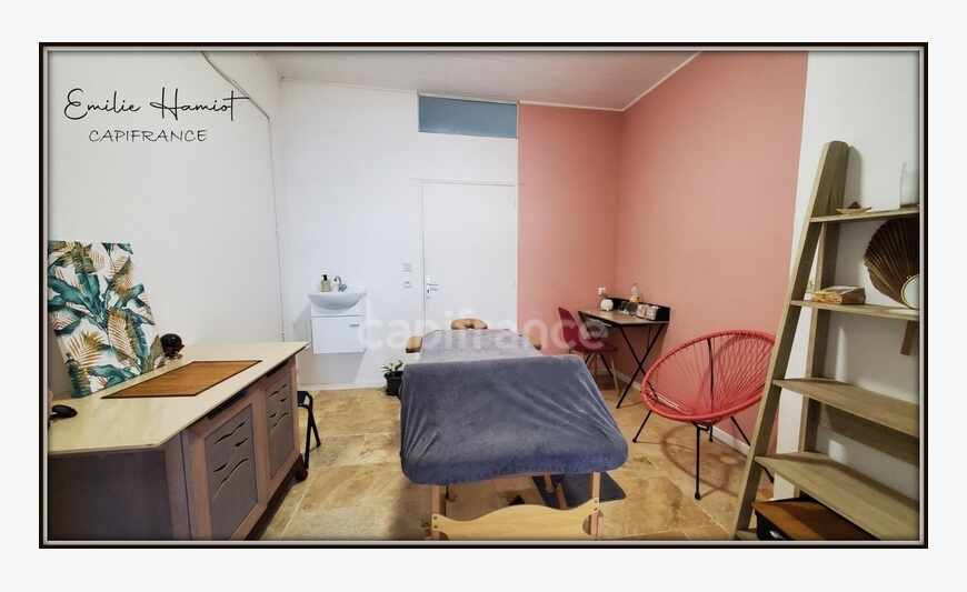 Ducos - Local professionnel dans centre médical - 20,40m²