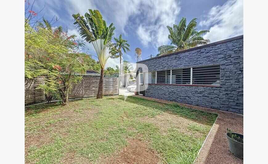 Cayenne maison T5 de 140 m² avec piscine