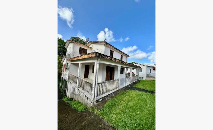 Grosse opportunité de Maison à Rénover 6 pièces Ducos (972)