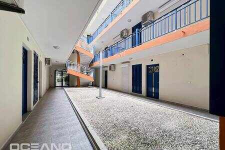 Local commercial en rez-de-chaussée