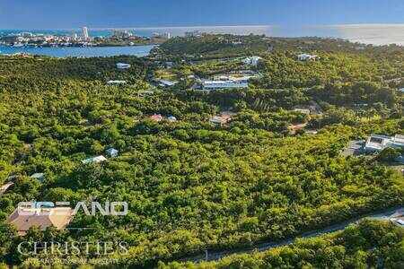 Unique Opportunity: Lot in Terres Basses with architect