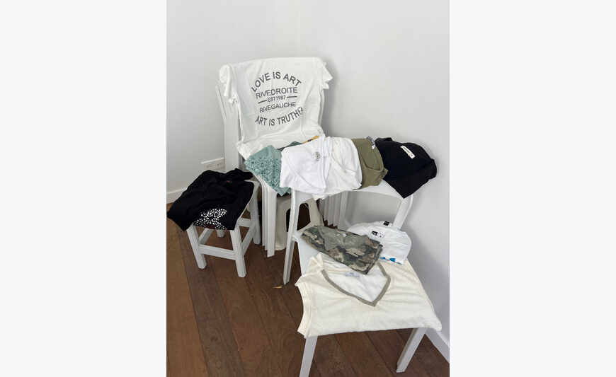 Vide dressing vêtements femme