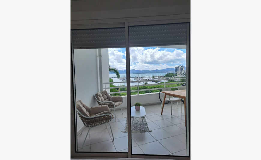 Appartement Fort De France 3 pièce(s) 56.03 m2 A Decouvrir