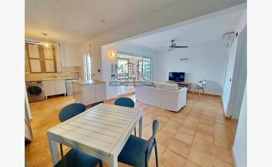 Appartement 5 pièces pleine vue mer à la Baie Orientale