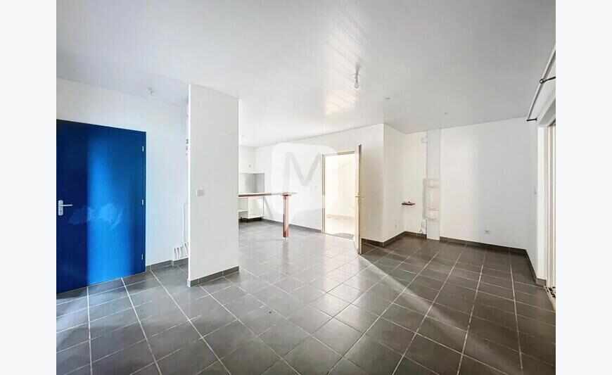 Dpt Guyane, Cayenne appartement T3 au rez-de-chaussée de 59