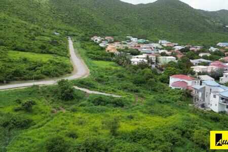 1?936 / 5?000 Building land between Rainforest and