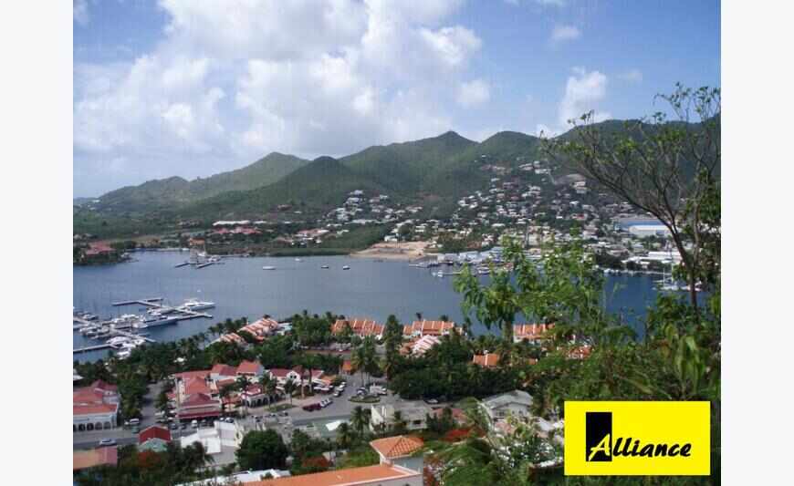 Terrain vue mer splendide coté hollandais Simpson Bay