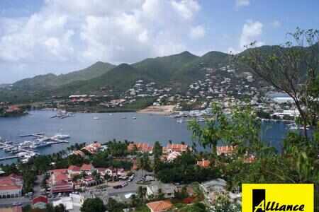 Land/Lot sea view on St.Maarten Simpson Bay