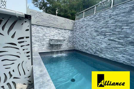 Villa + 3 Apartments