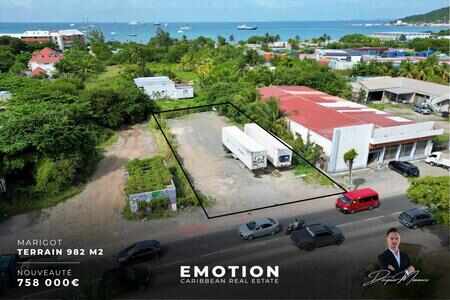 Land of 982 m2 - Marigot