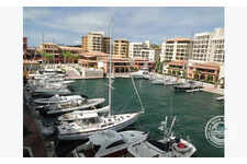 1713 - Appartement Type 4 Cupecoy À 750 000