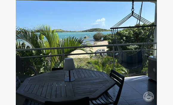 Duplex com vista esplêndida para a Ilha Pinel 239 000