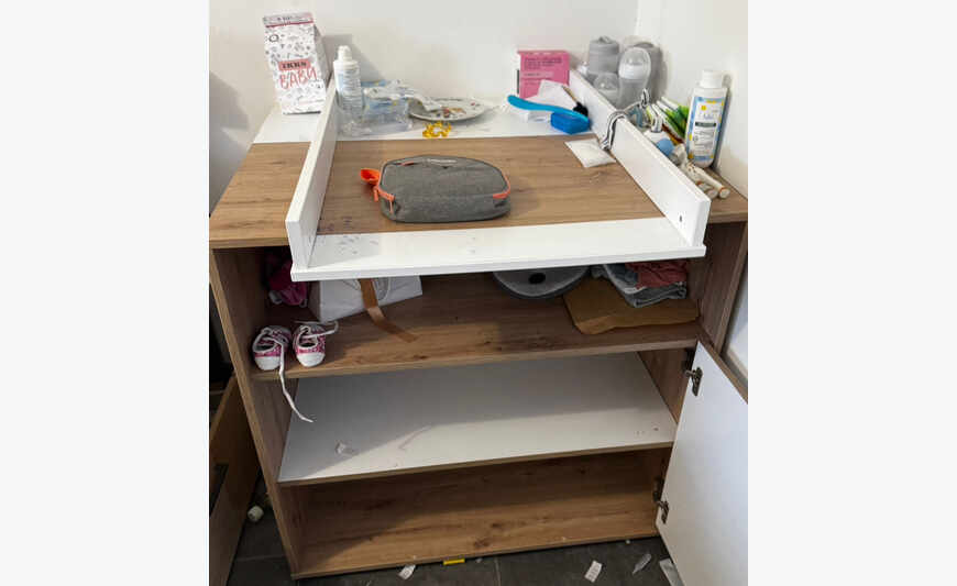 ENSEMBLE BERCEAU TABLE A LANGER ET MATELAS