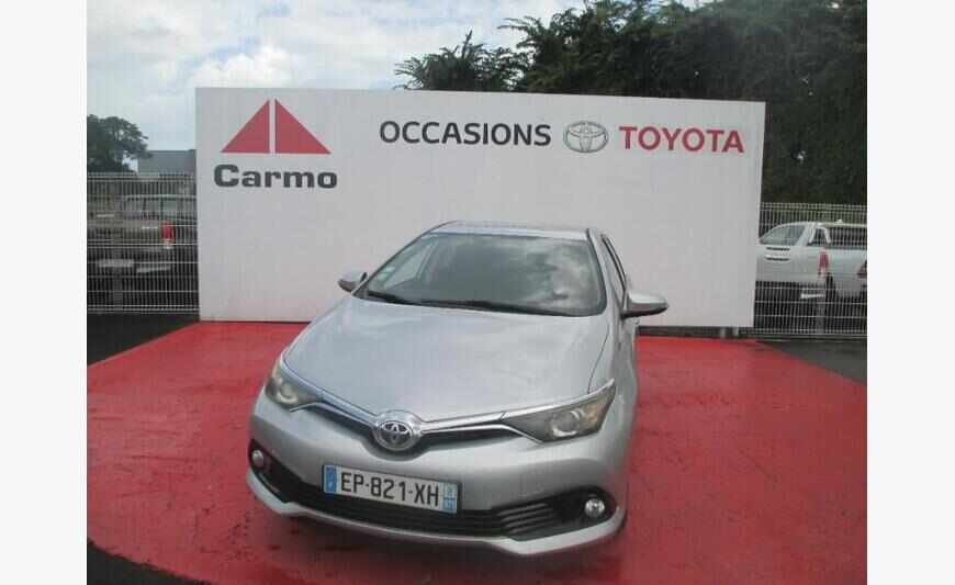 Auris 1 2L Turbo Mid 5P -T2
