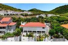 Propriété de Rêve avec Villa et Appartements - Un