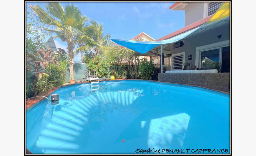 A Kourou (97310) Une Magnifique Maison T4 (R+1) de 93 m² -