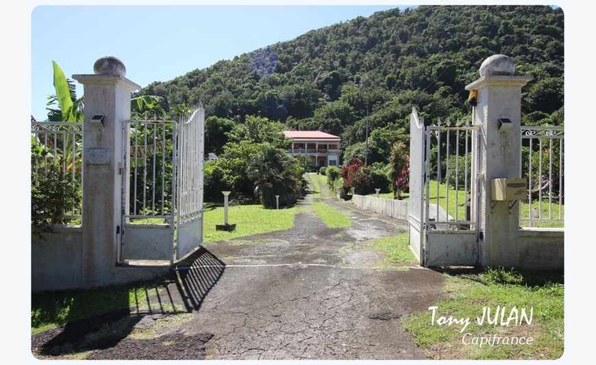 Gourbeyre - Magnifique Appartement de 122 m² avec de Grand