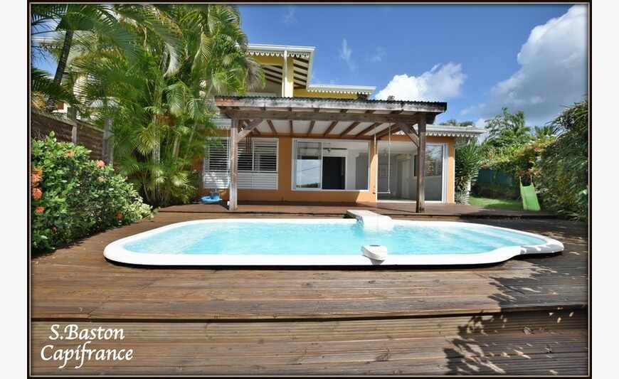 Sous Compromis- Appt. T4 de 109,92m2 (Shab.) avec Piscine -