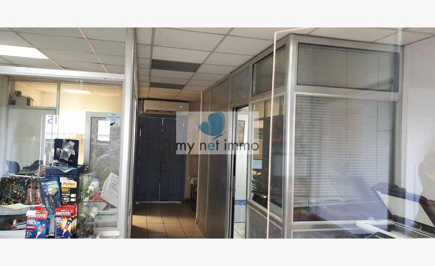 Centre-ville local commercial 92 m2