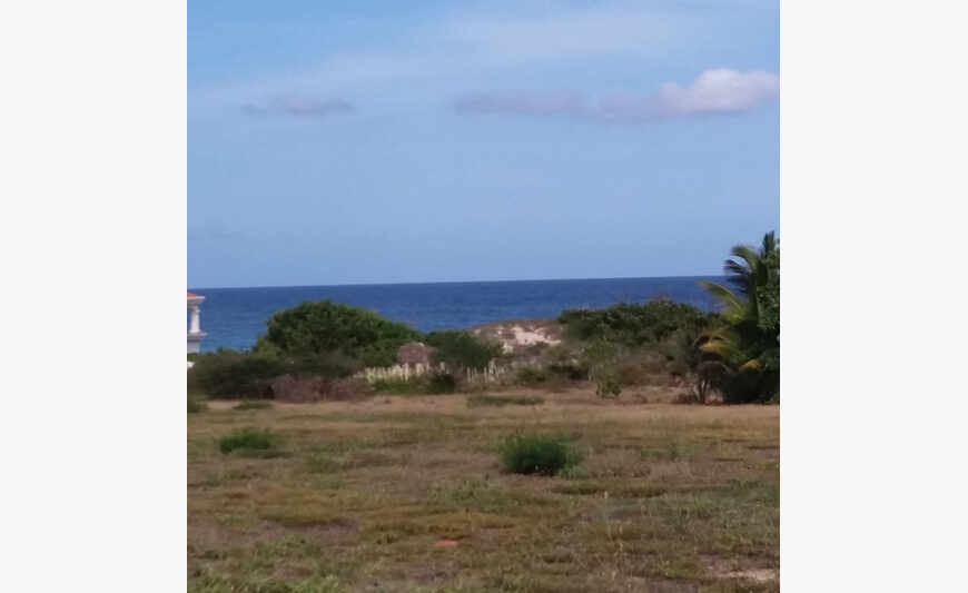TERRAIN GUANABAY PROCHE PLAGE SXM