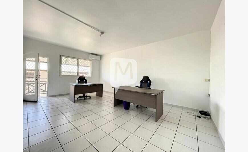 à louer Cayenne Baduel bureau de 35.83 m2 au 2e étage