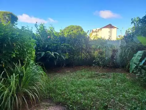 Emplacement Stratégique Appartement T2 avec jardin arborée