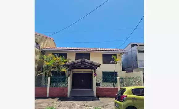 Maison T3+T2 Cville Cayenne 270 000Eur