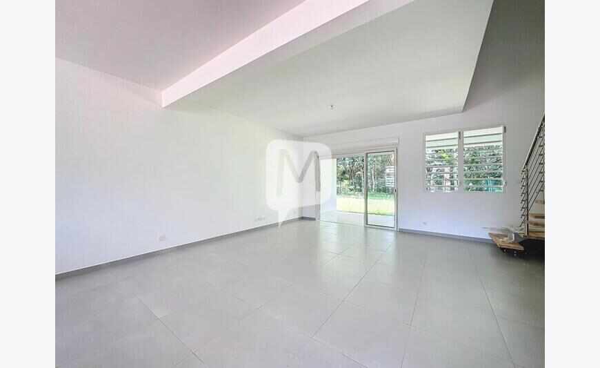 Dpt (Guyane) , à louer Matoury maison T3 duplex de 85 m²