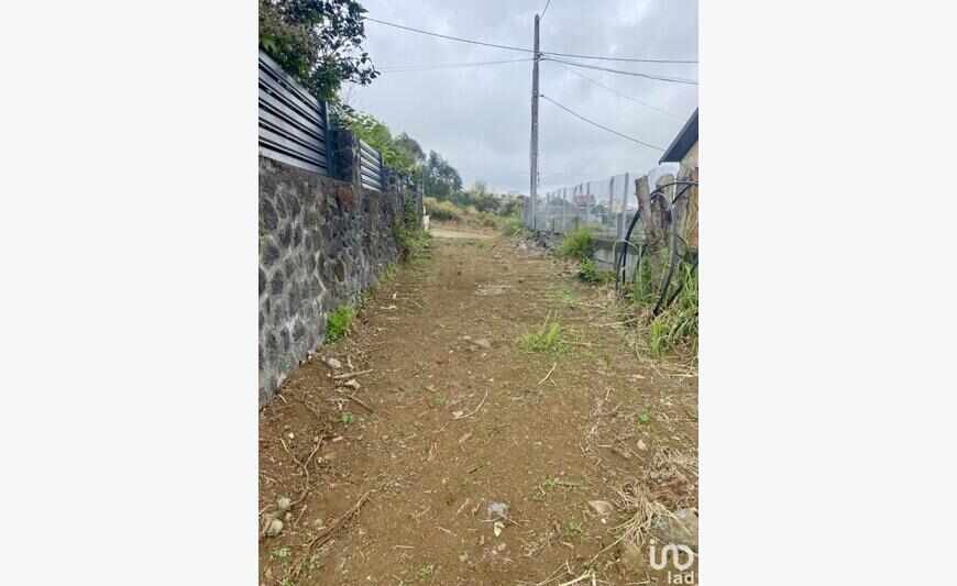 Terrain 614 m²