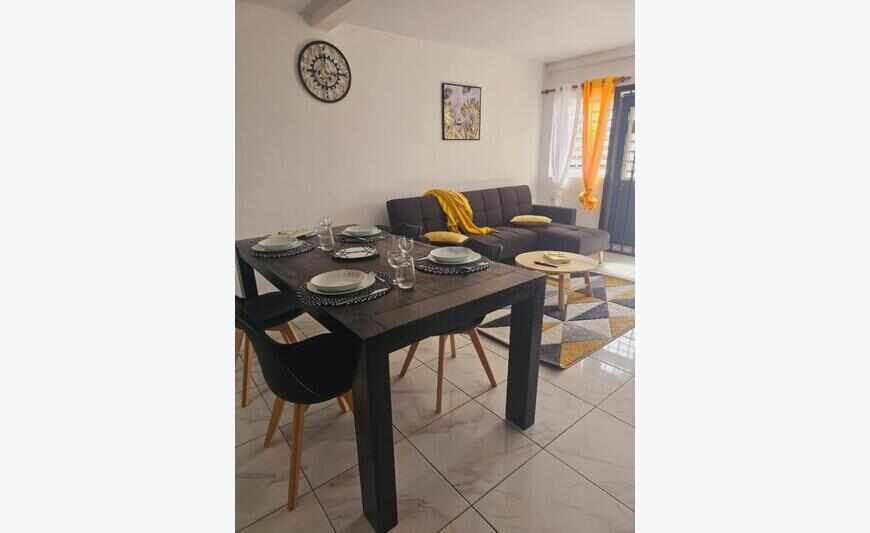 Appartement Meuble T3 70M2 +Jardin Cville Cayenne 1000Eur