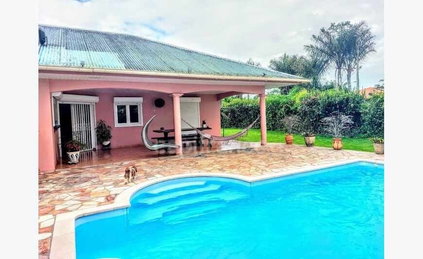 Matoury A 5 Mn Du Family Plazza maison P5 de 231 m² utiles -