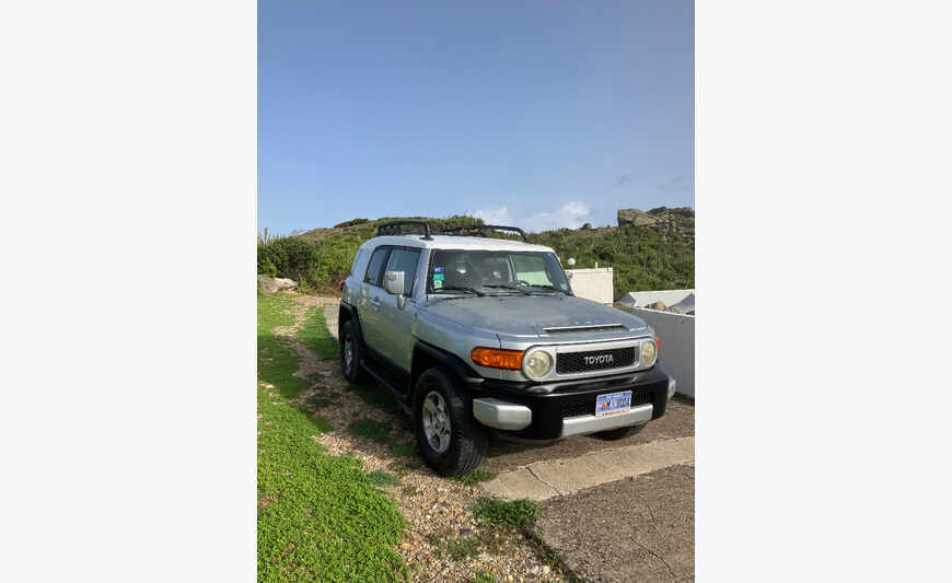 TOYOTA FJ CRUISER