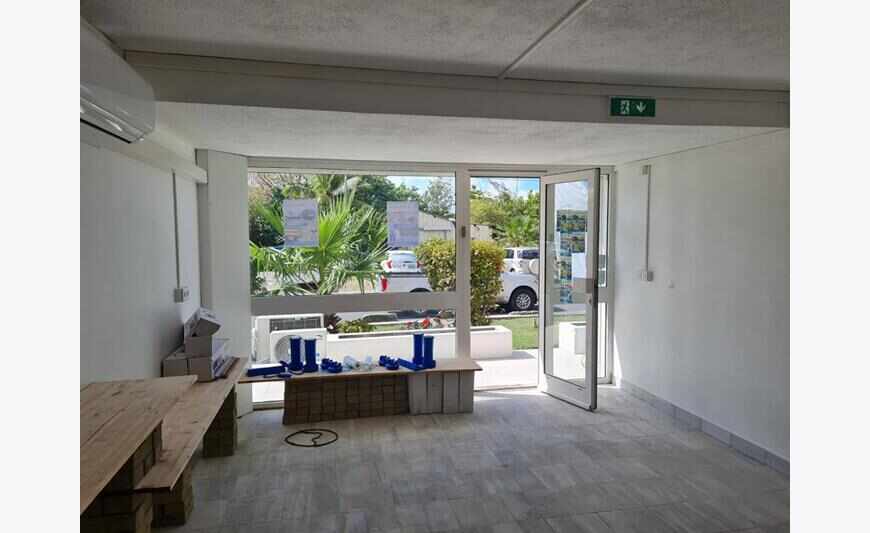 Sous Offre Acceptee;;Le Pirate...Murs commerciaux toutes