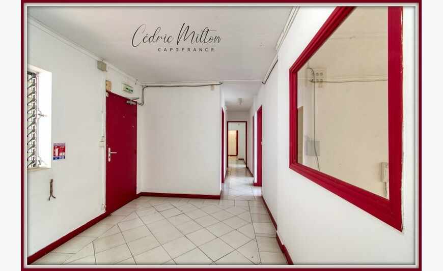 Bureau 171 m² Centre Ville de Fort-de-France