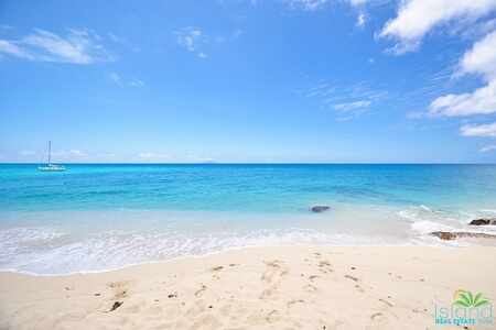 2-Bedroom, 2-Bathroom Condo at Rainbow Beach Club, Cupecoy