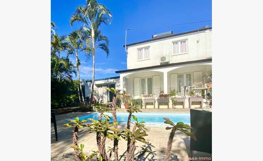Maison F5 avec piscine et jardin