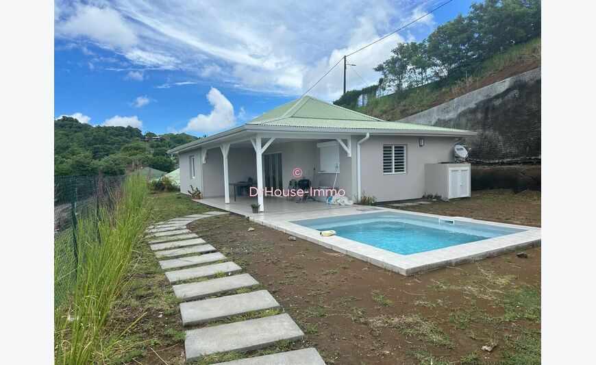 Belle maison T4 avec piscine sur Le François