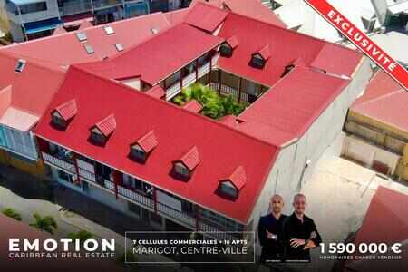 Building R+1 + attic 873 m2, Marigot