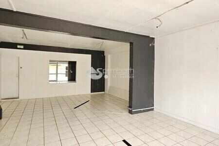 Hope Estate - Local commercial de 90m² 3pc rdc