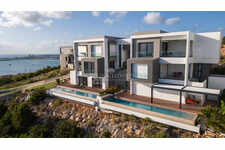 Ultimate luxury residences Phase A