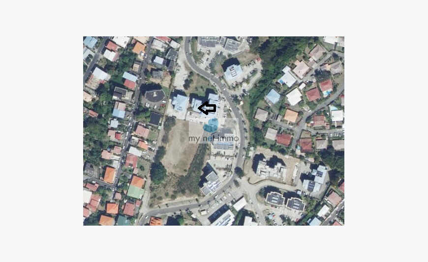 Beau local professionnel 106 m2 .