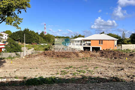 Terrain 522m2 Saint Francois - Secteur Desvarieux