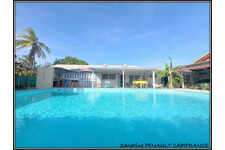 A Kourou (97310) Une Magnifique Maison T5 de 151 m² -