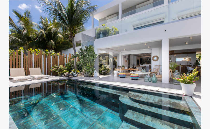 Villa Sunrise Blue Lagoon Luxurious Waterfront